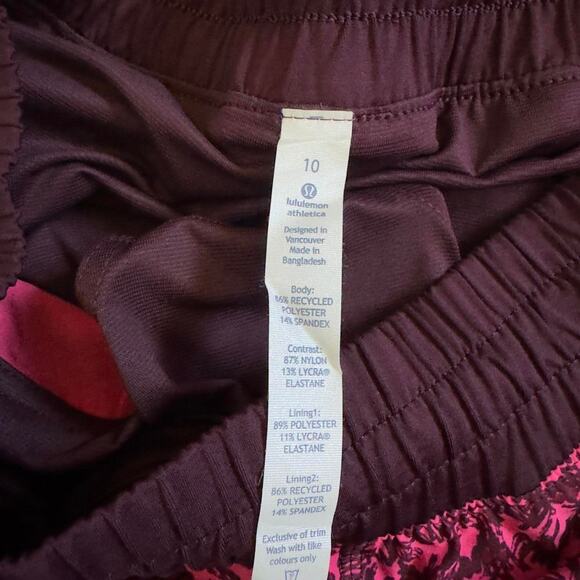 Lululemon purple and pink tracker short 3 - Picture 3 of 4